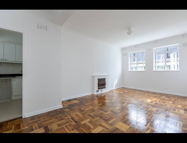 1 BEDROOM APARTMENT TO LET IN CLAREMONT